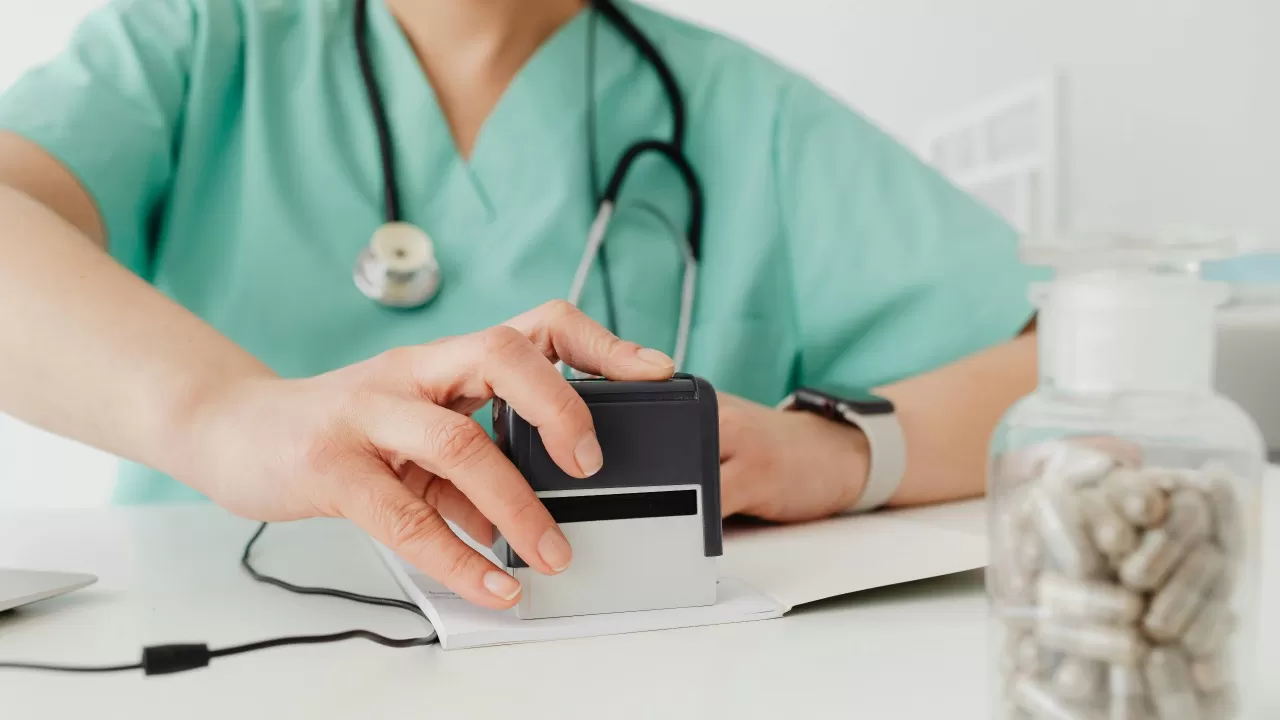 How do peptide drugs differ fr