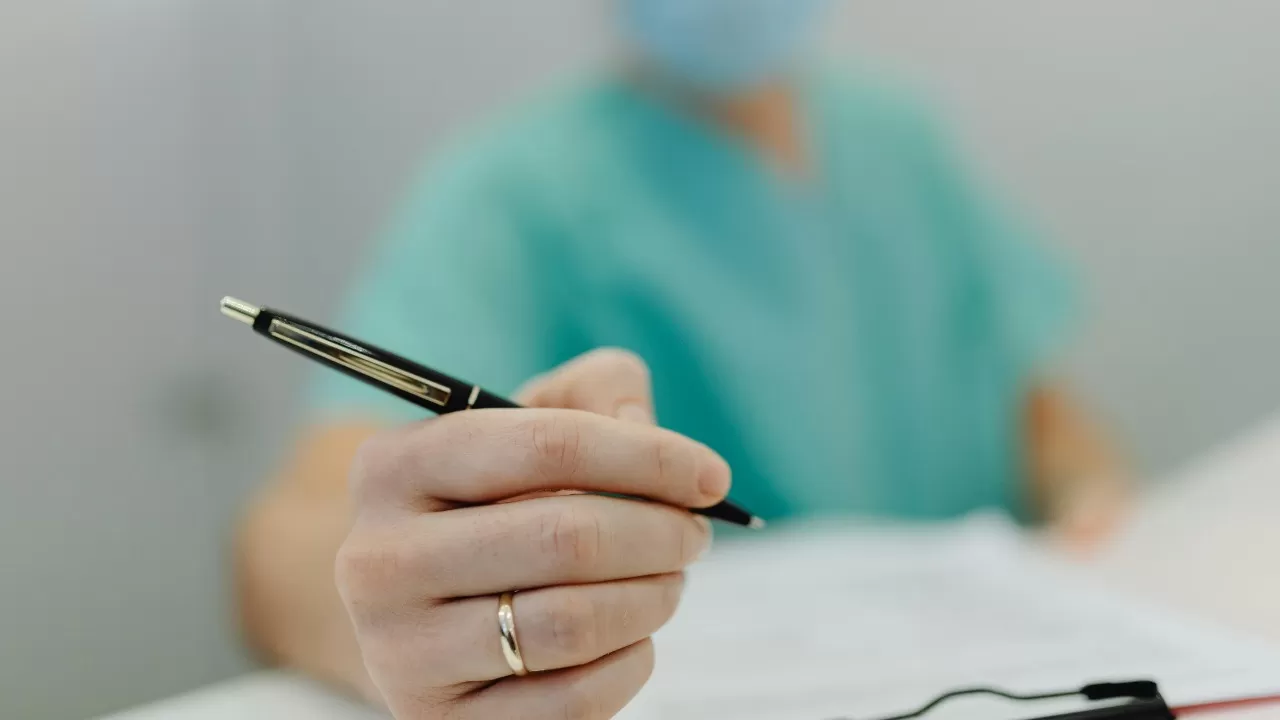 Are peptides or proteins bette